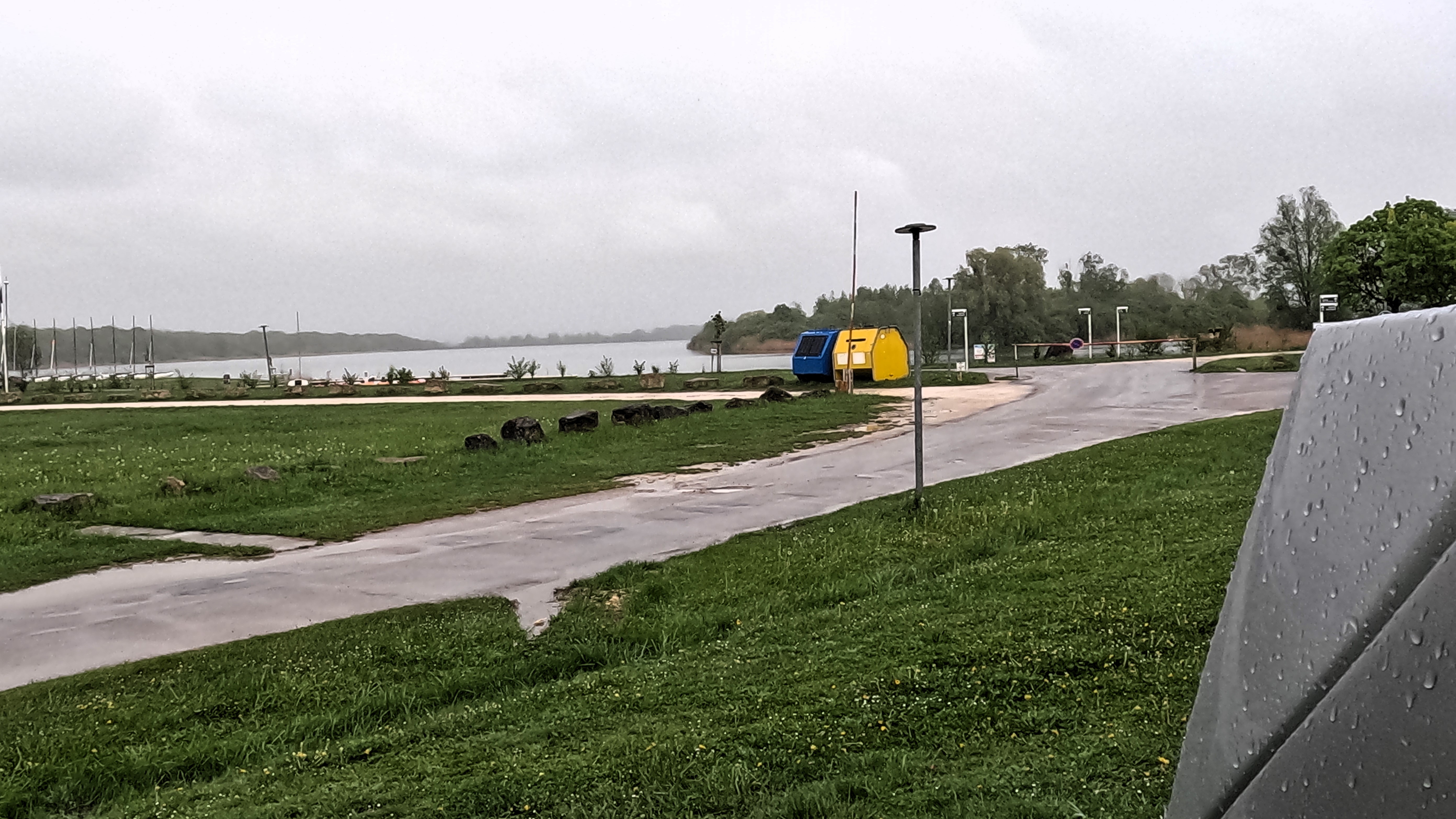 Stellplatz mit Blick auf See