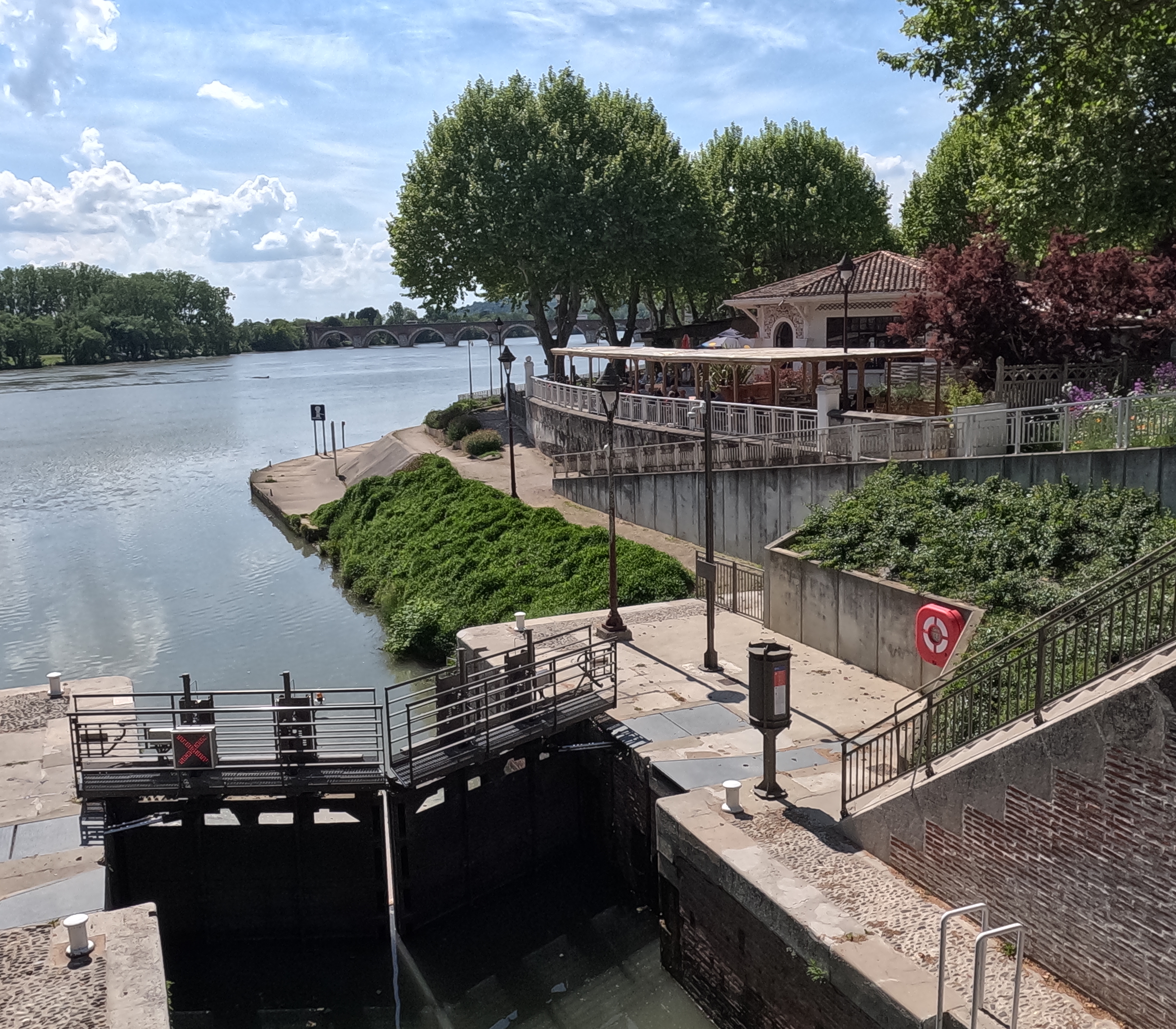 Moissac, Schleuse zwischen Canal Latéral à la Garonne und Tarn