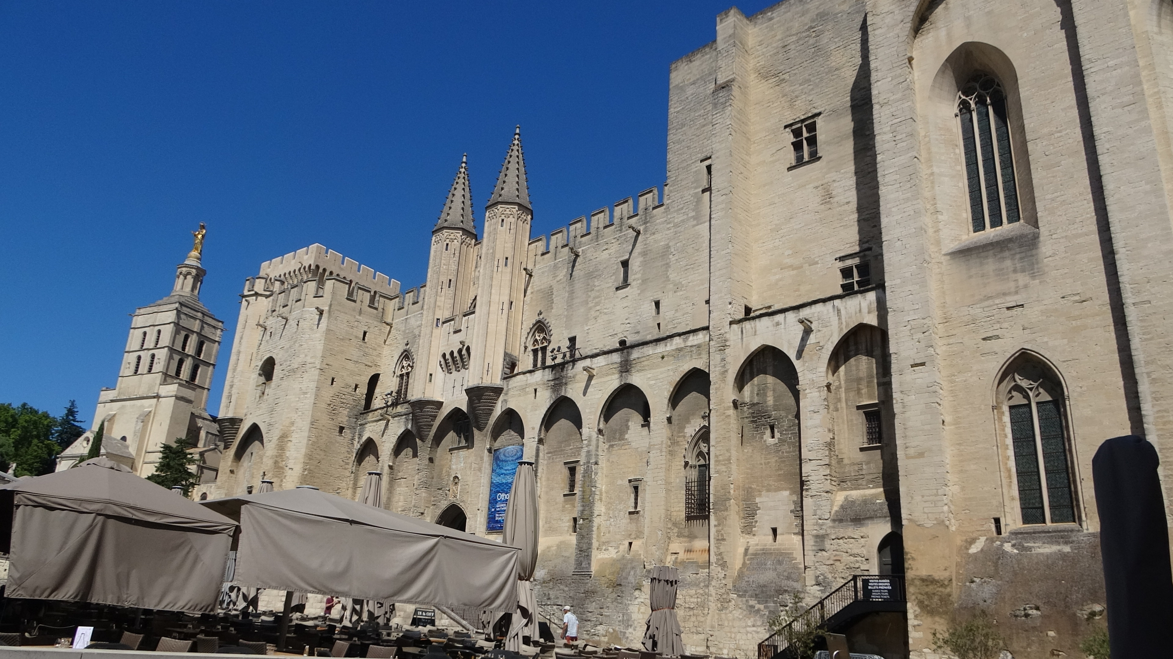 Avignon, Papstpalast 1